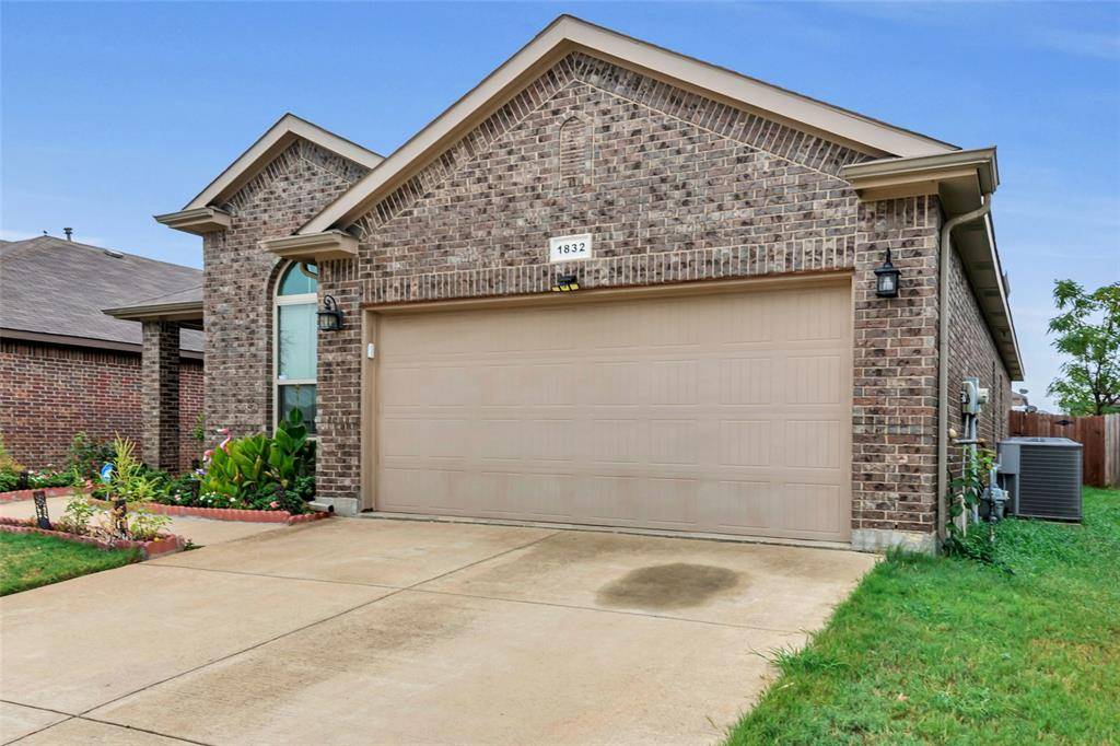 Fort Worth, TX 76131,1832 Velarde Road