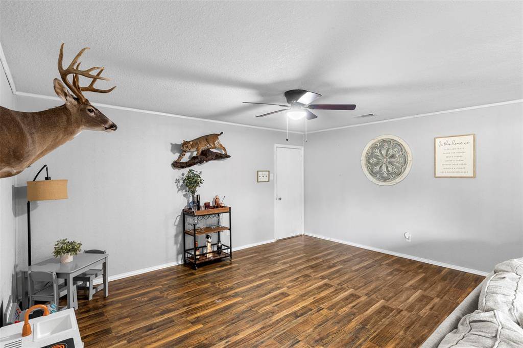 Malakoff, TX 75148,205 country Lane