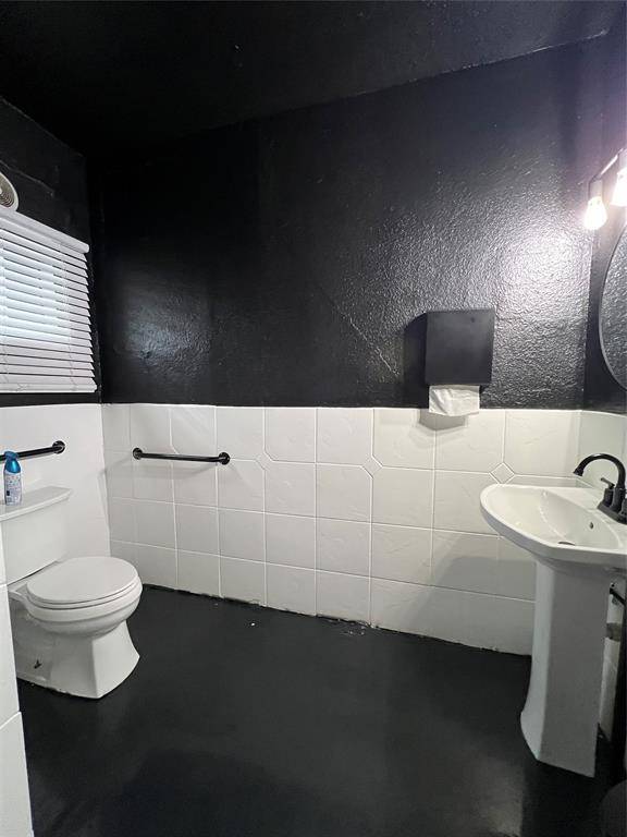 Fort Worth, TX 76164,1543 N Main Street