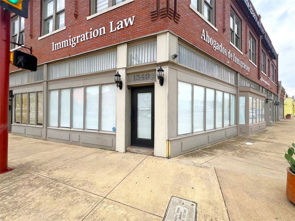 Fort Worth, TX 76164,1549 N Main Street #103