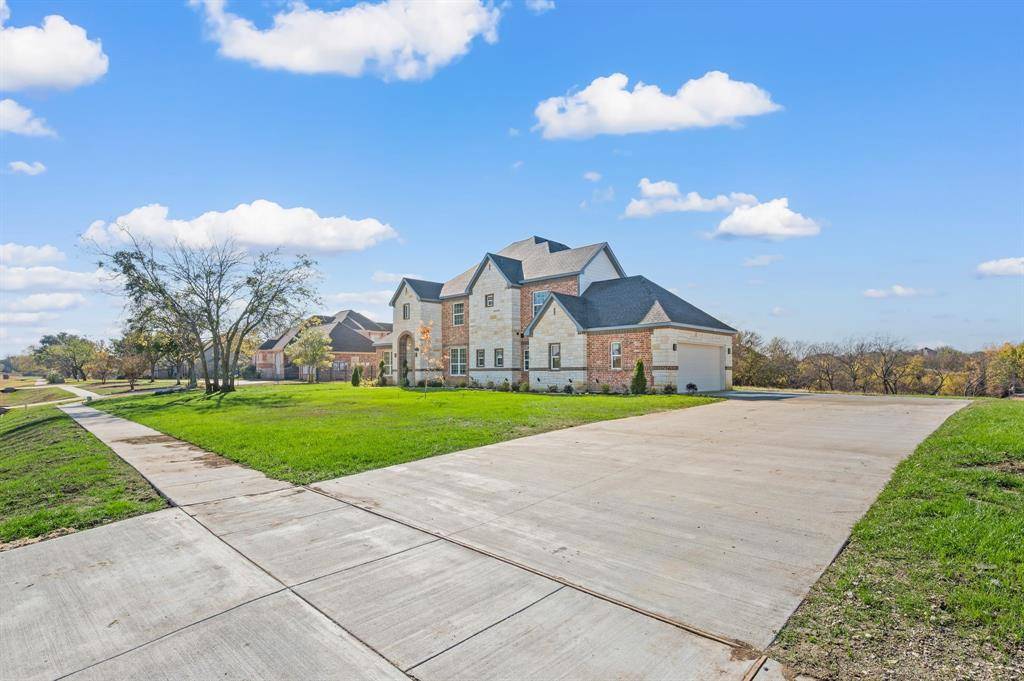 Grand Prairie, TX 75104,828 Mallard Pointe Drive