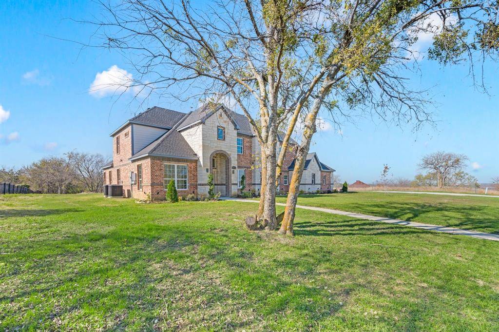 Grand Prairie, TX 75104,828 Mallard Pointe Drive