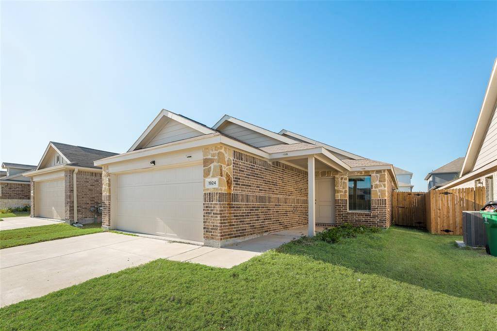 Forney, TX 75126,1924 Aves Glen Lane