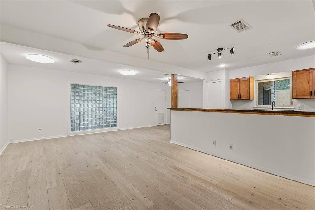 Dallas, TX 75228,9745 Ash Creek Drive