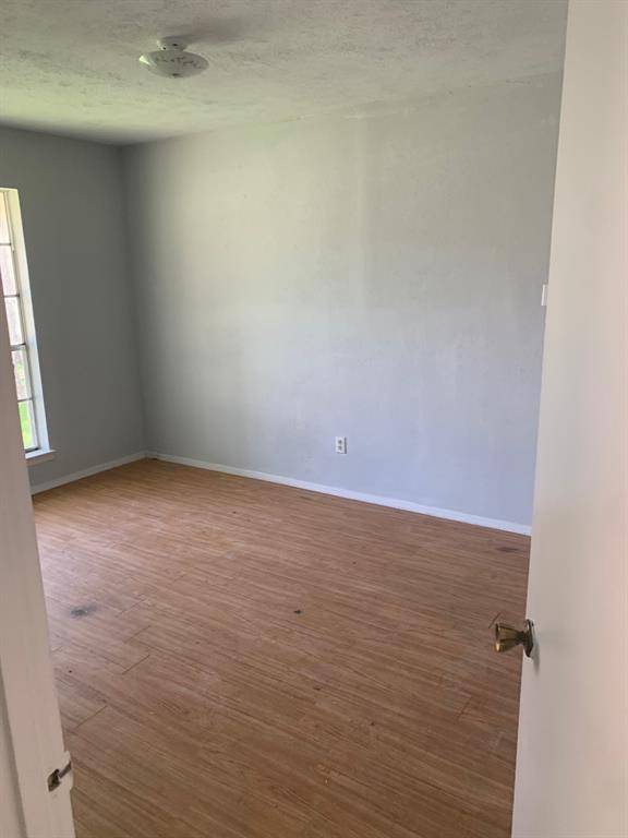 Dallas, TX 75217,679 Edgeglen Drive