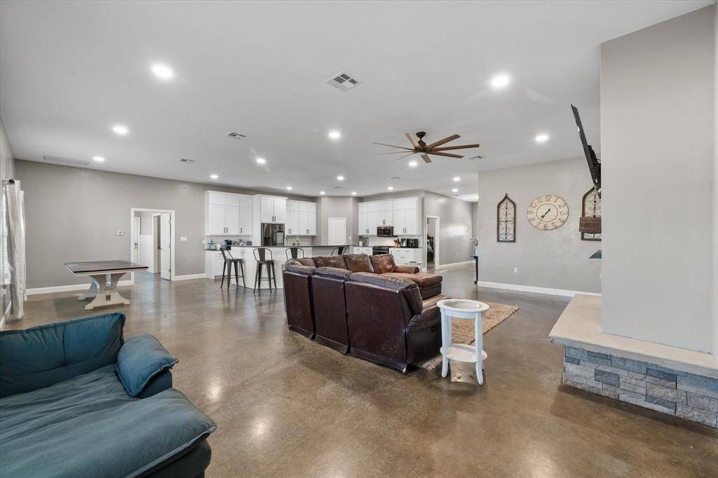 Corsicana, TX 75109,200 County Road 2190