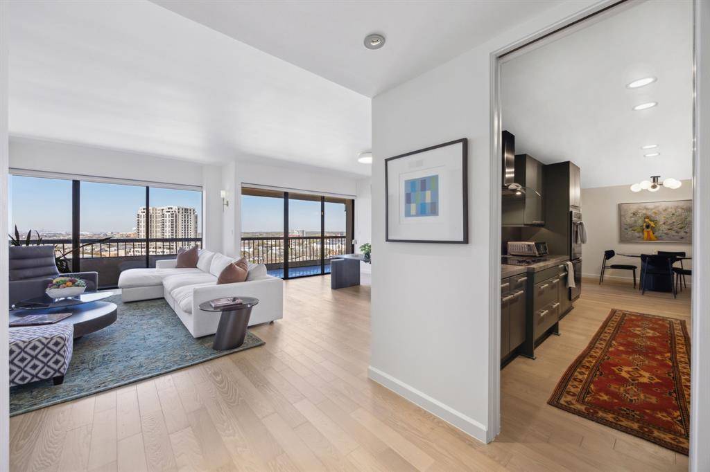 Dallas, TX 75219,3831 Turtle Creek Boulevard #18C