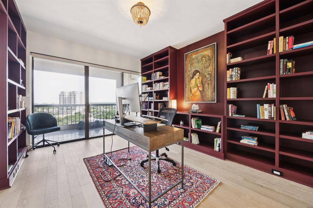 Dallas, TX 75219,3831 Turtle Creek Boulevard #18C