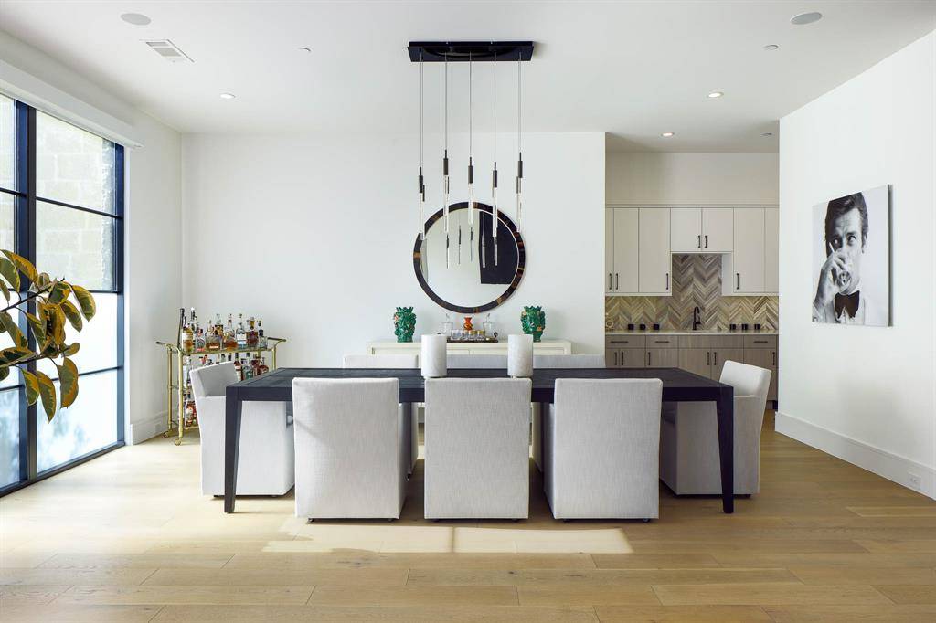 Dallas, TX 75225,6741 Prestonshire Lane