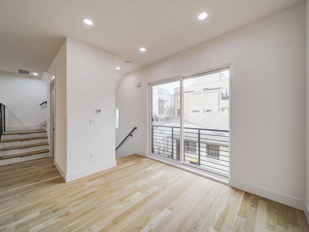 Dallas, TX 75219,2916 Hawthorne Avenue #102