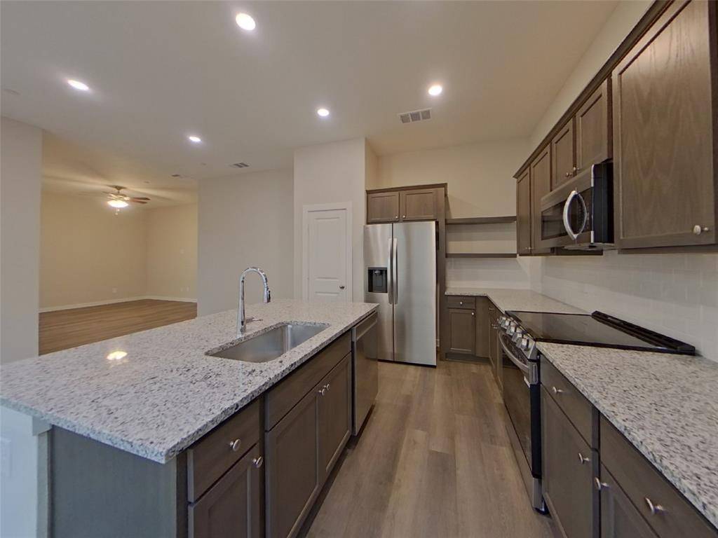 Saginaw, TX 76179,310 Lincoln Circle