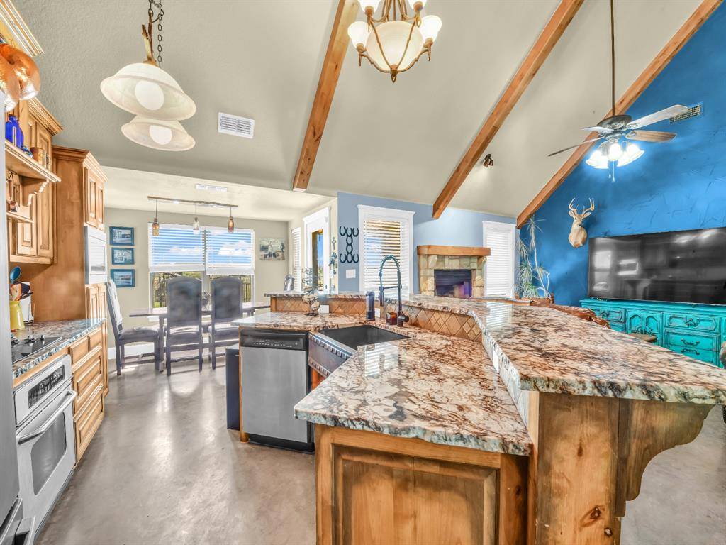 Alvord, TX 76225,4519 County Road 2690