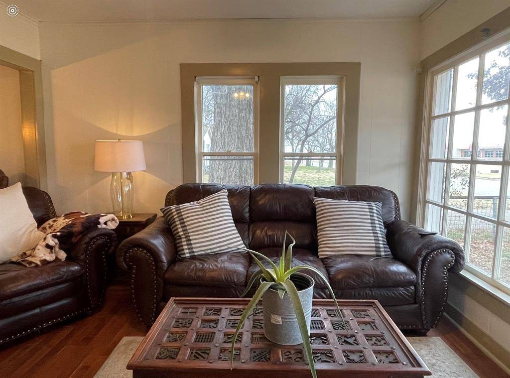 Olney, TX 76374,301 S Ave. H