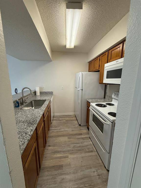 Dallas, TX 75243,9807 Walnut Street #D 304