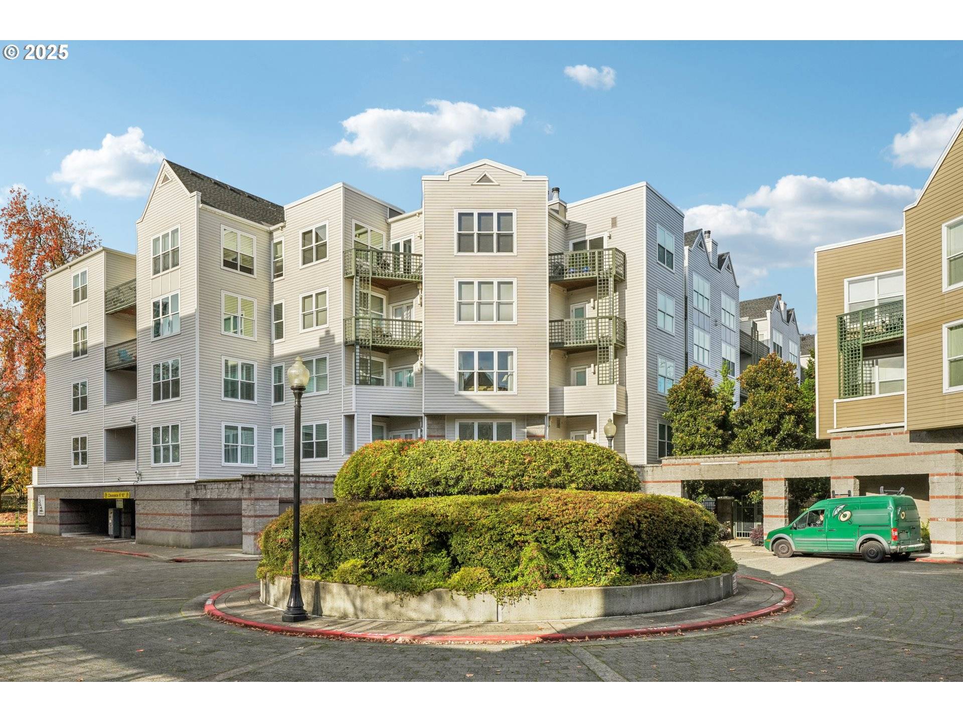 Portland, OR 97201,1616 S HARBOR WAY #402