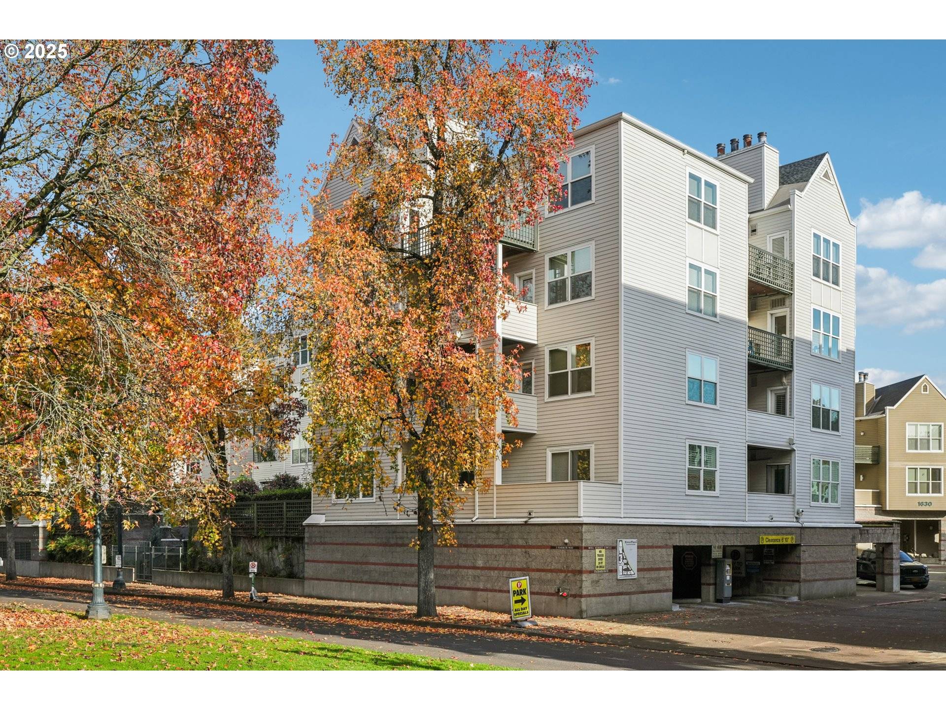 Portland, OR 97201,1616 S HARBOR WAY #402