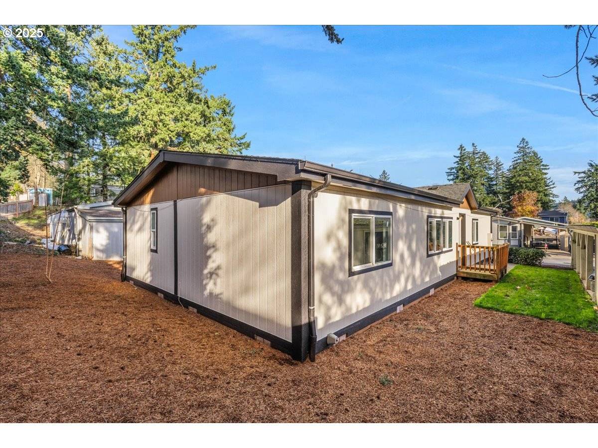 Portland, OR 97236,12323 SE HOLGATE BLVD #6