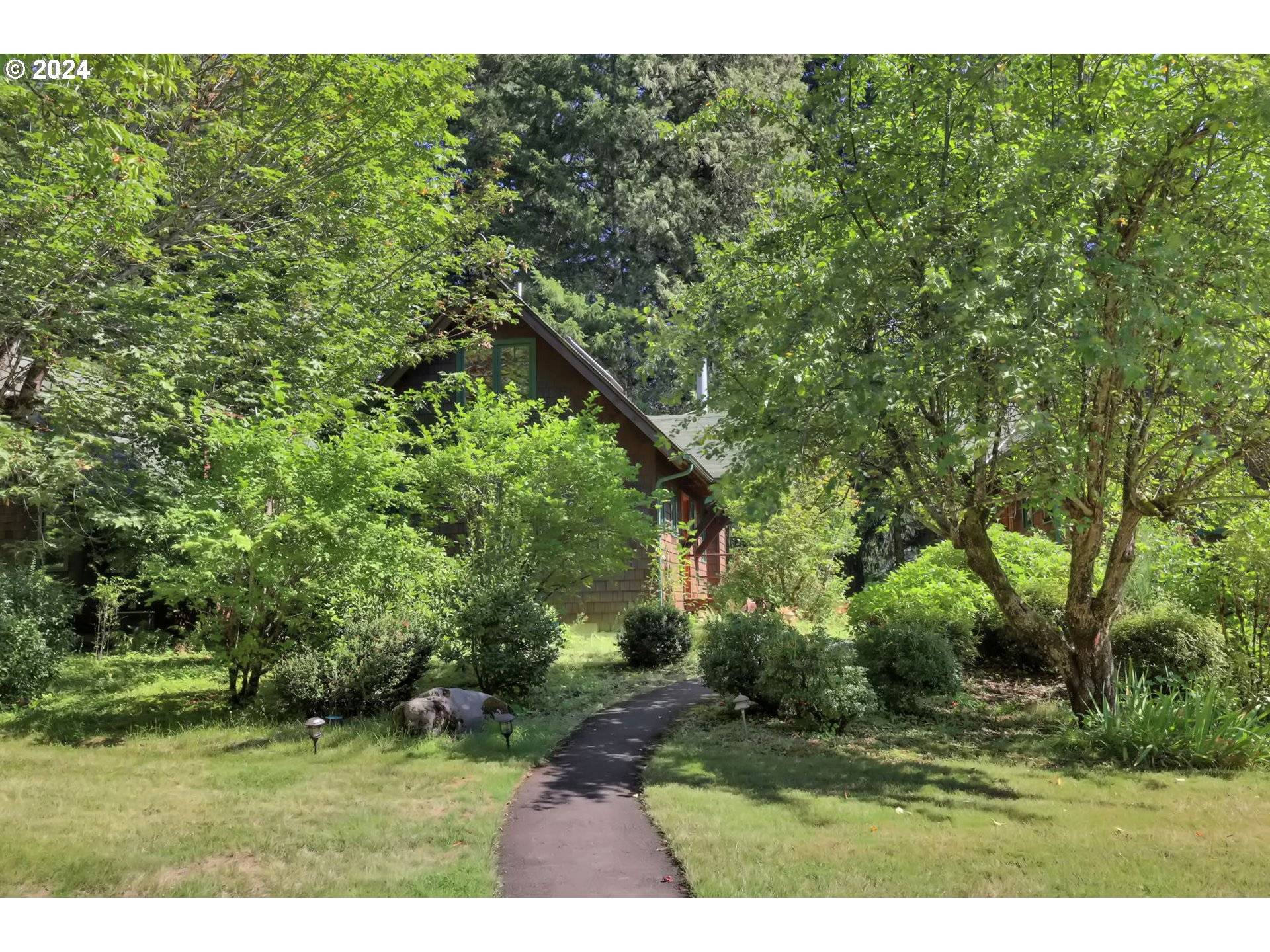 Mc Kenzie Bridge, OR 97413,56411 MCKENZIE HWY #6