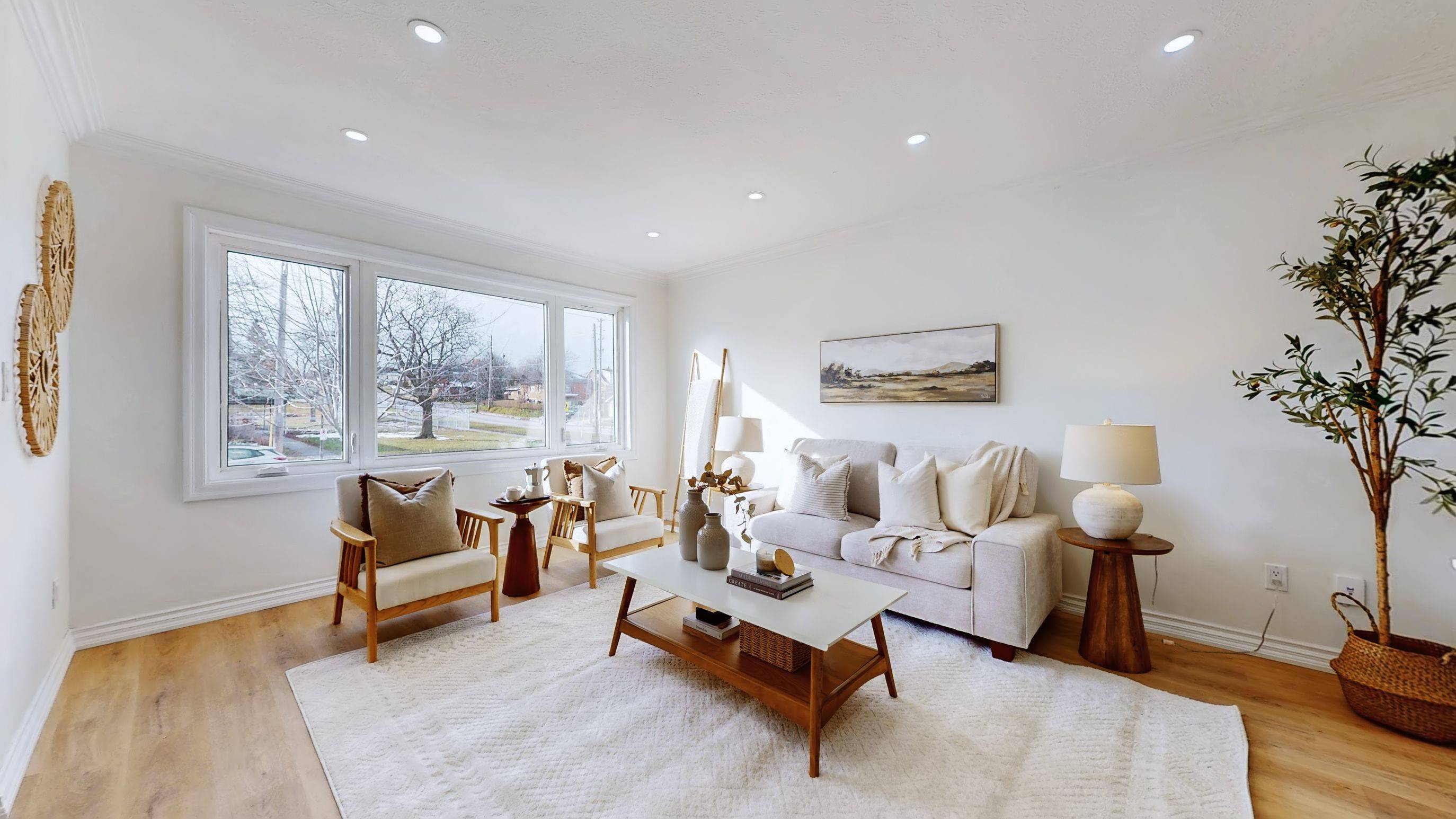 Oshawa, ON L1H 5Y8,351 Lasalle AVE