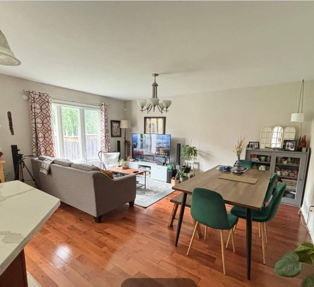 Milton, ON L9T 1N1,856 Herman WAY