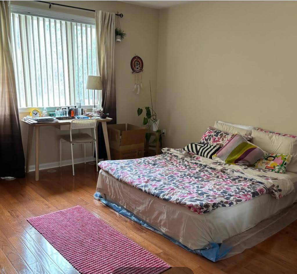 Milton, ON L9T 1N1,856 Herman WAY