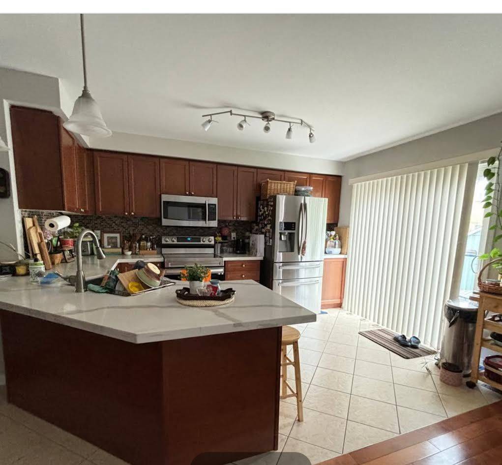 Milton, ON L9T 1N1,856 Herman WAY