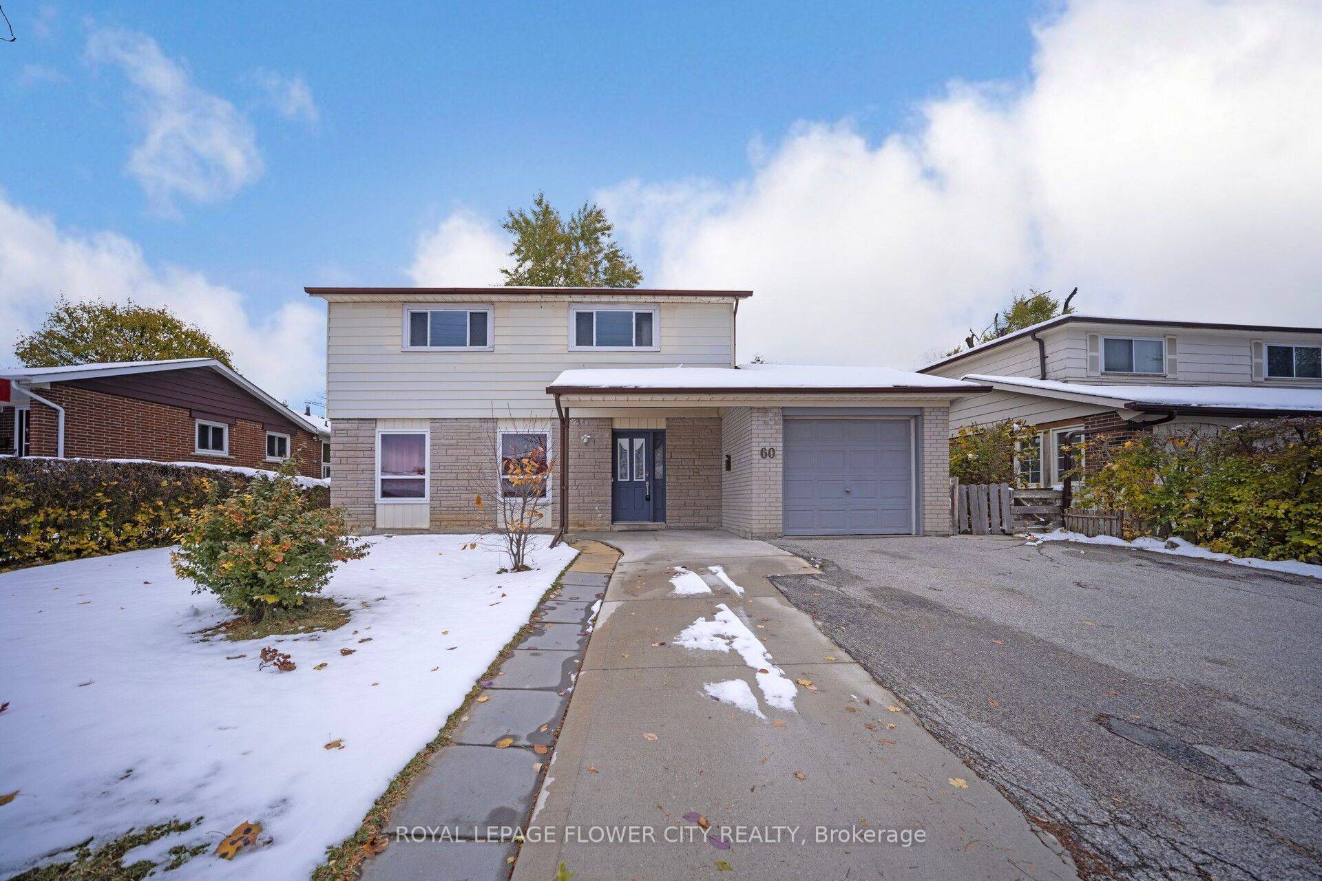 Toronto W10, ON M9V 2G8,60 Lexington AVE