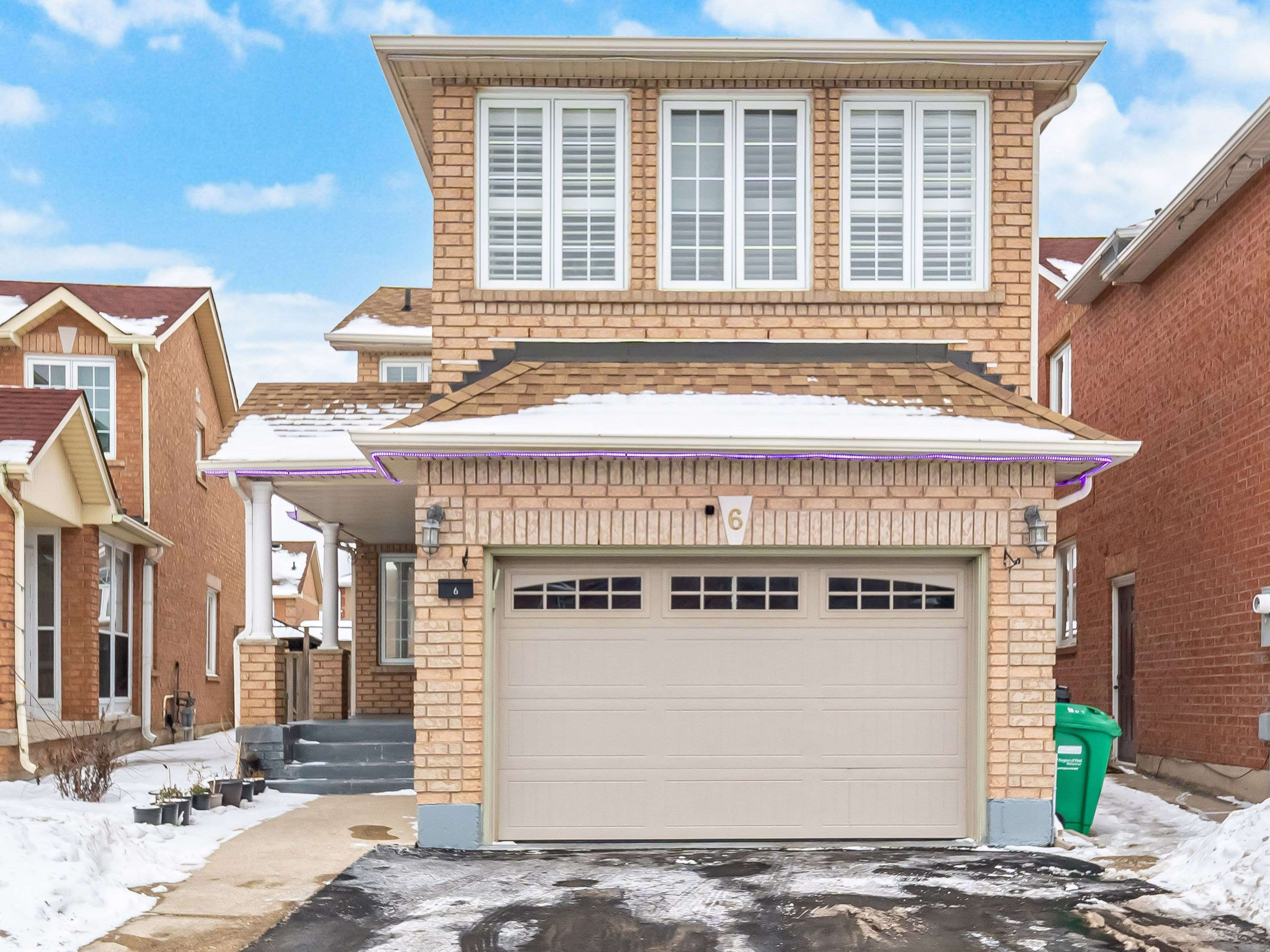 Brampton, ON L6Y 5E1,6 Mannel CRES
