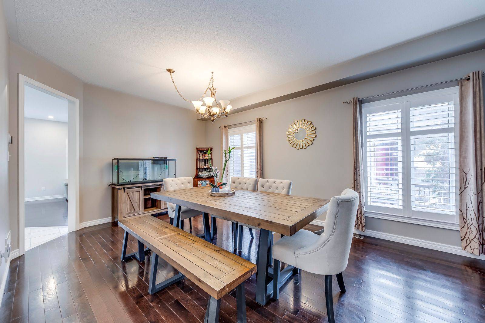 Oakville, ON L6M 3N9,2163 Westmount DR