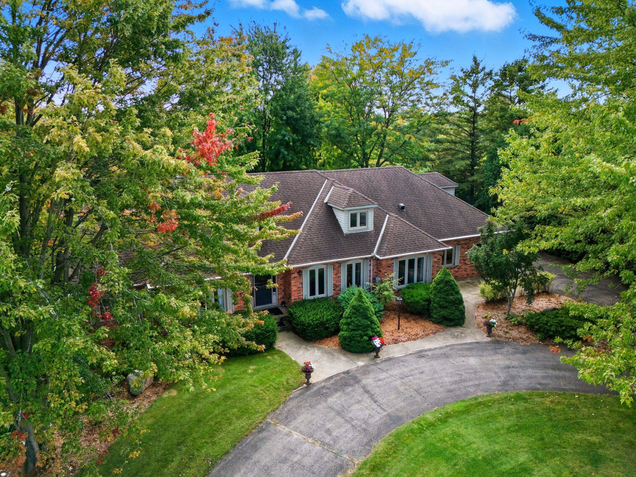 Puslinch, ON N0B 2J0,55 Bridle PATH