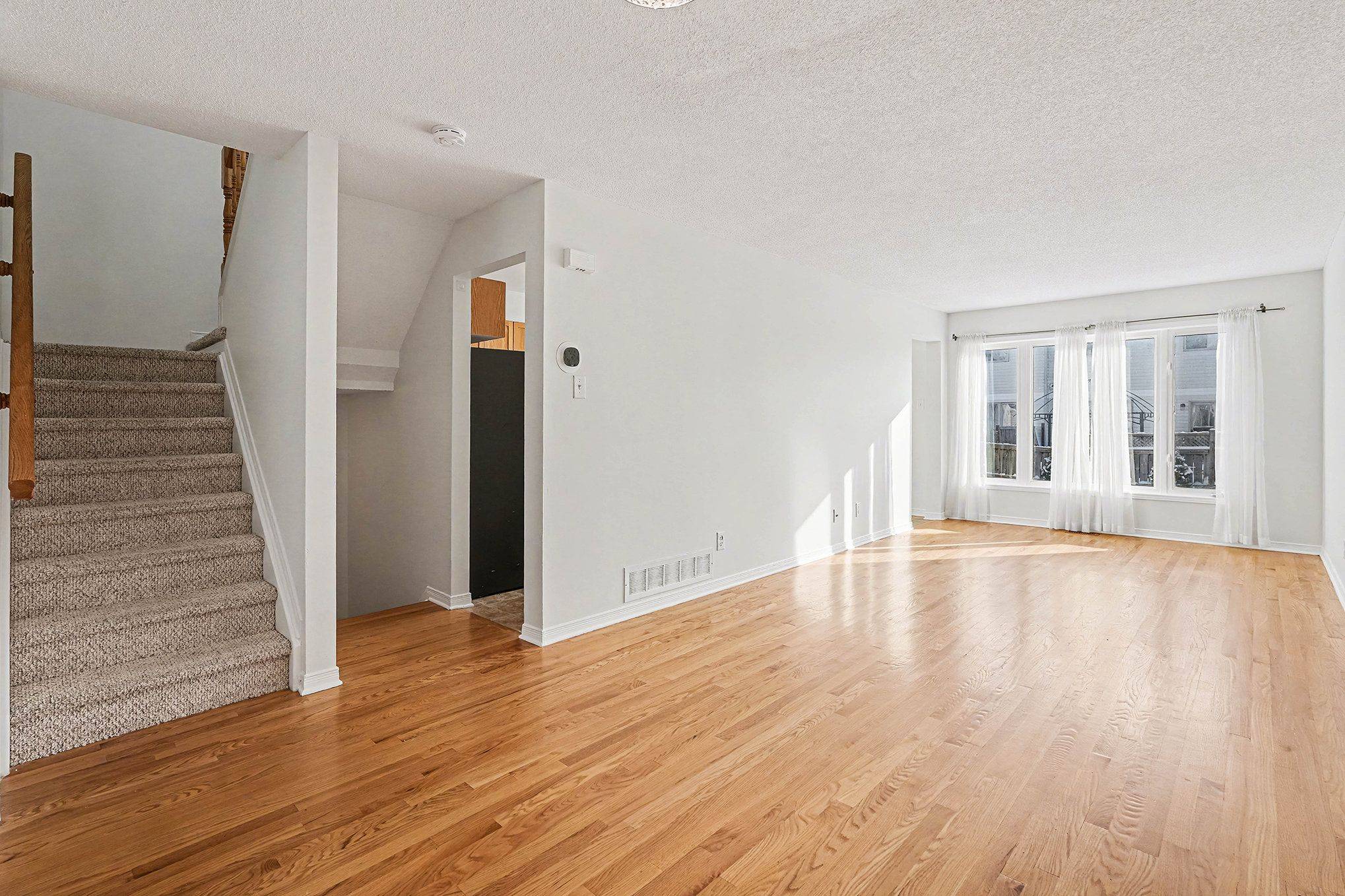 Kanata, ON K2K 0C3,1008 Klondike RD