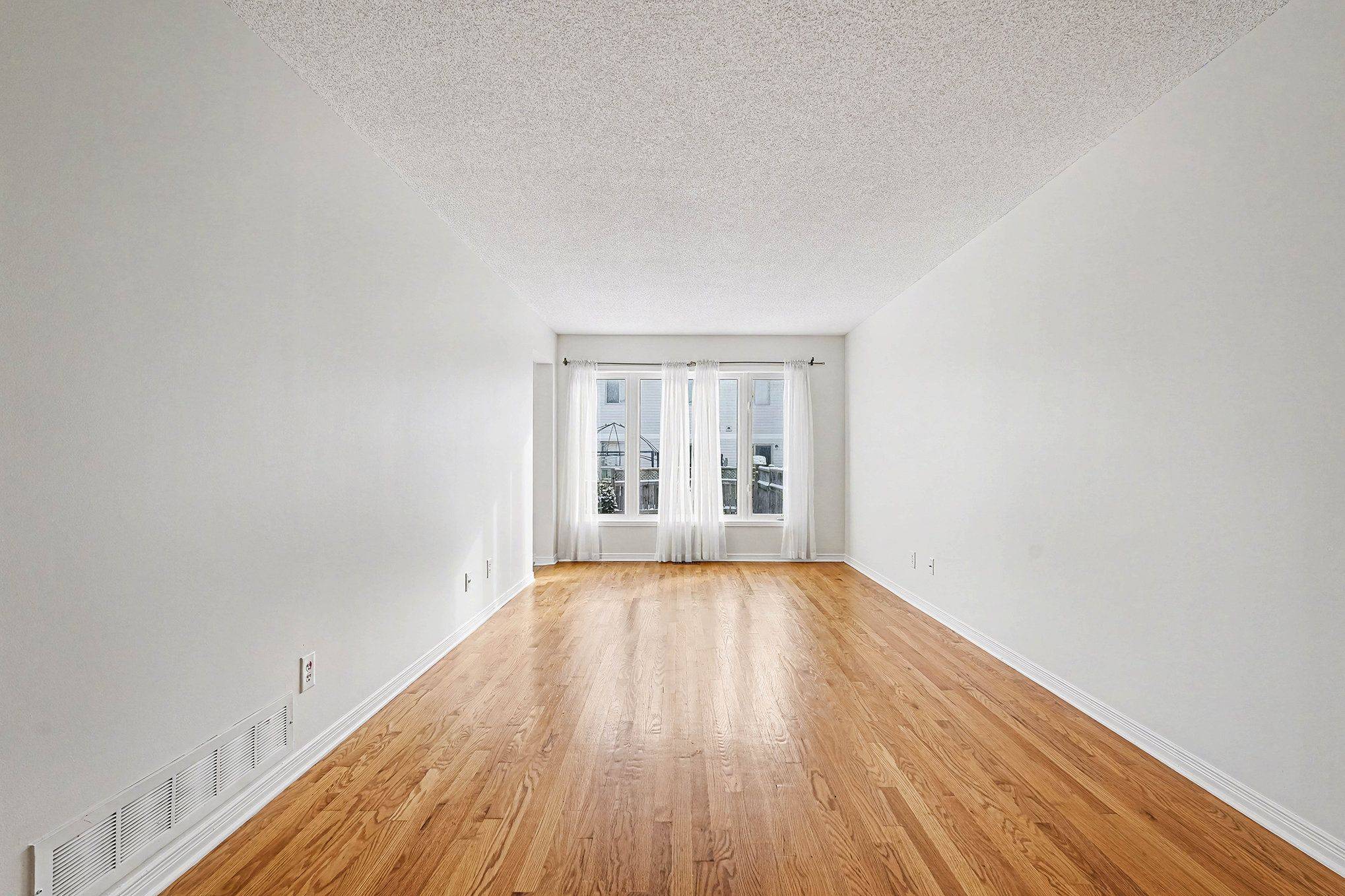 Kanata, ON K2K 0C3,1008 Klondike RD