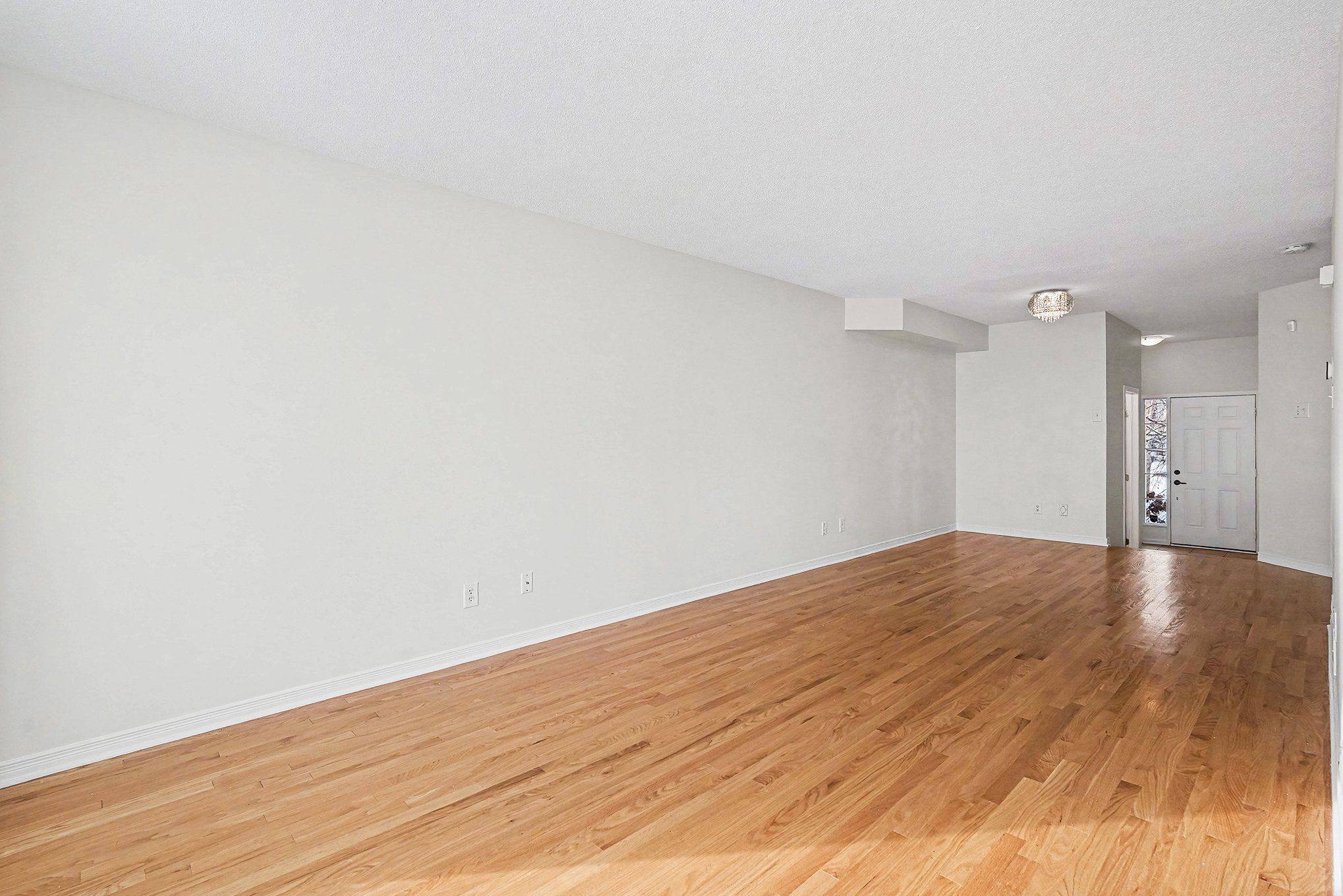 Kanata, ON K2K 0C3,1008 Klondike RD