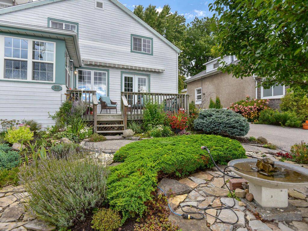 Brockville, ON K6V 1A5,92 WATER ST E