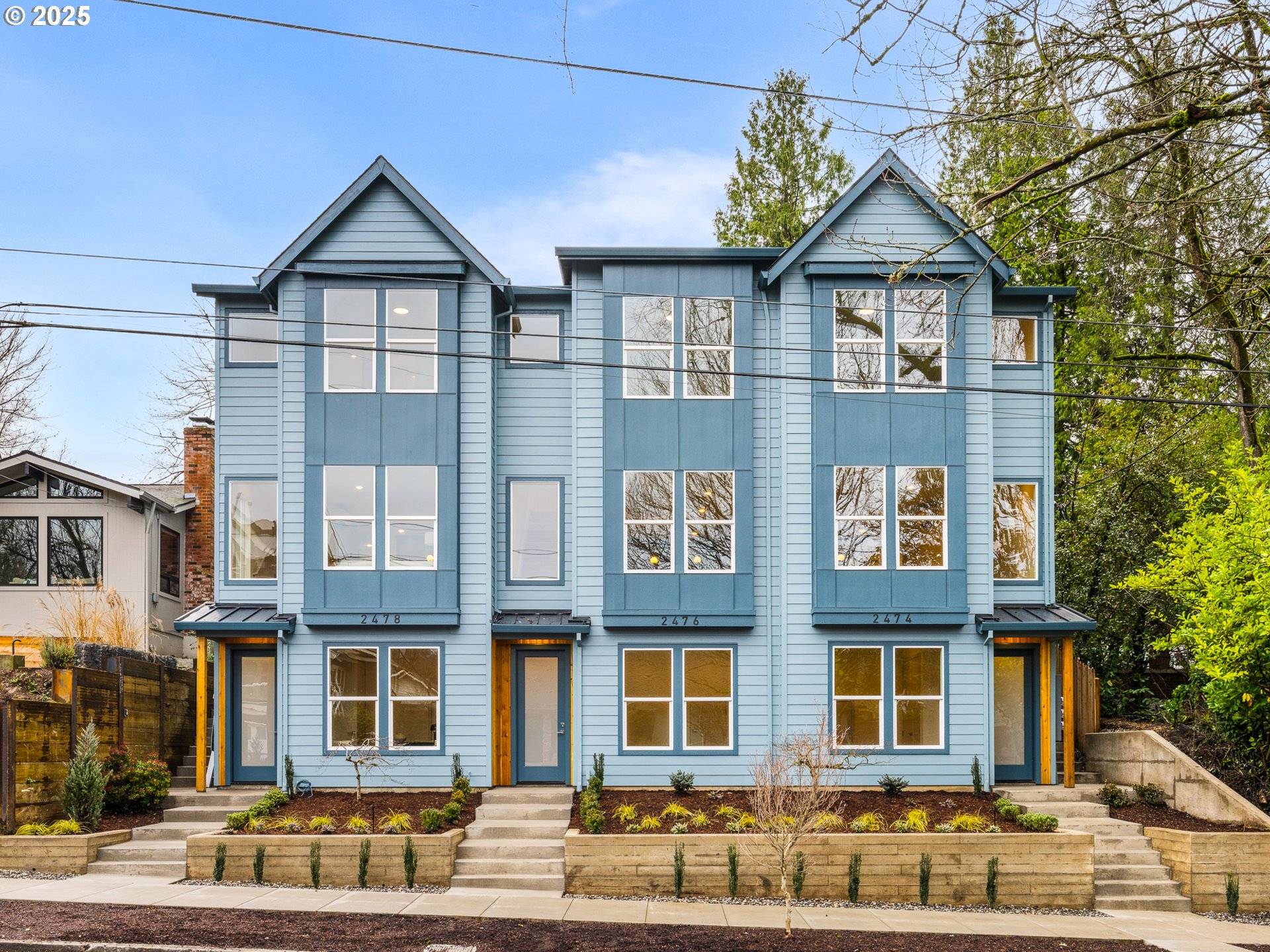 Portland, OR 97214,2472 SE LINCOLN ST