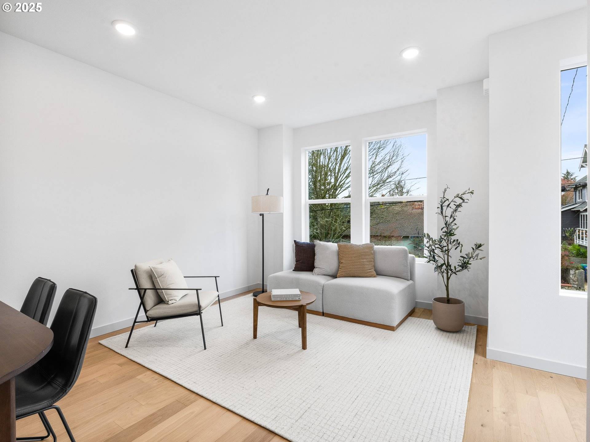 Portland, OR 97214,2472 SE LINCOLN ST