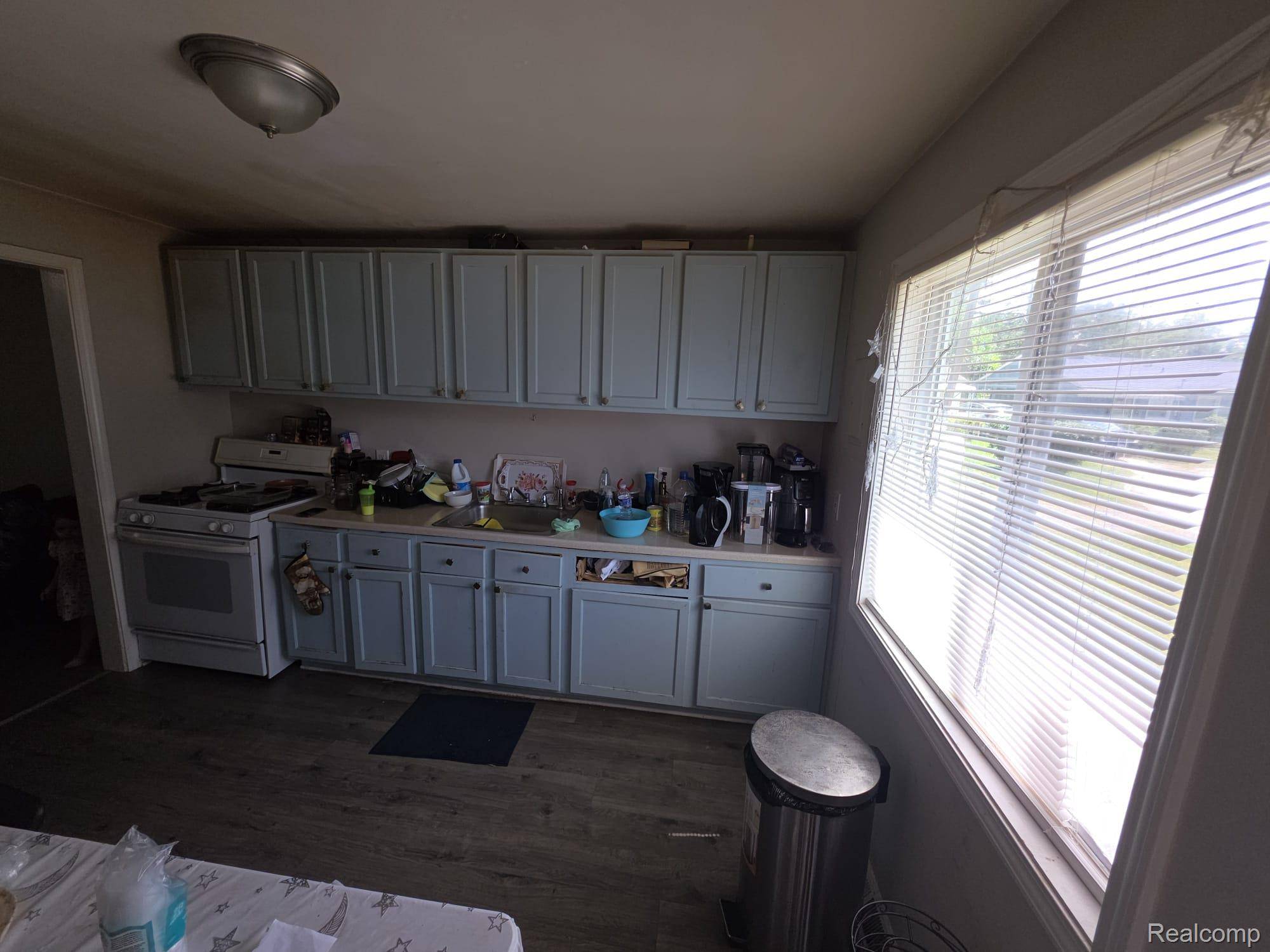 Westland, MI 48186,34113 Caspian CT