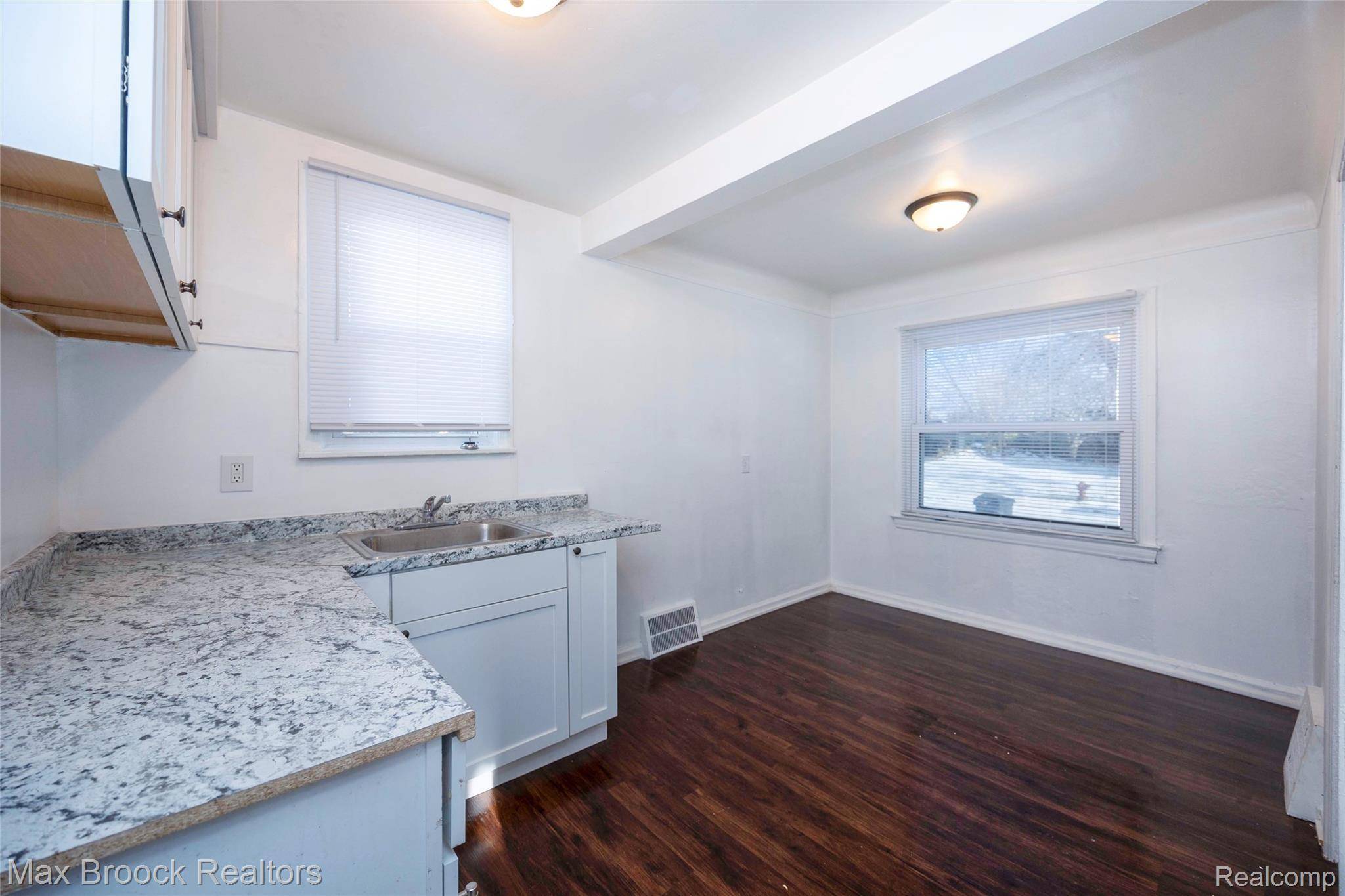 Detroit, MI 48234,20059 Bloom ST