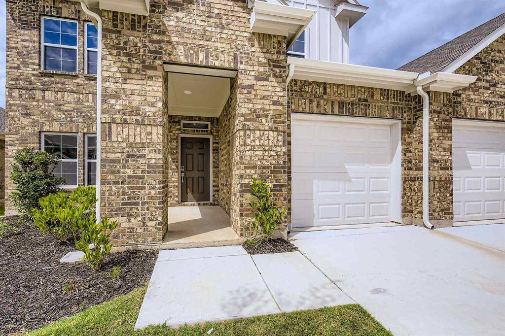 Forney, TX 75126,736 Vineyard Way