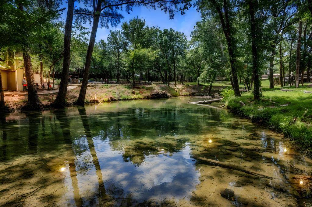 Arlington, TX 76017,2715 Green Oaks Boulevard