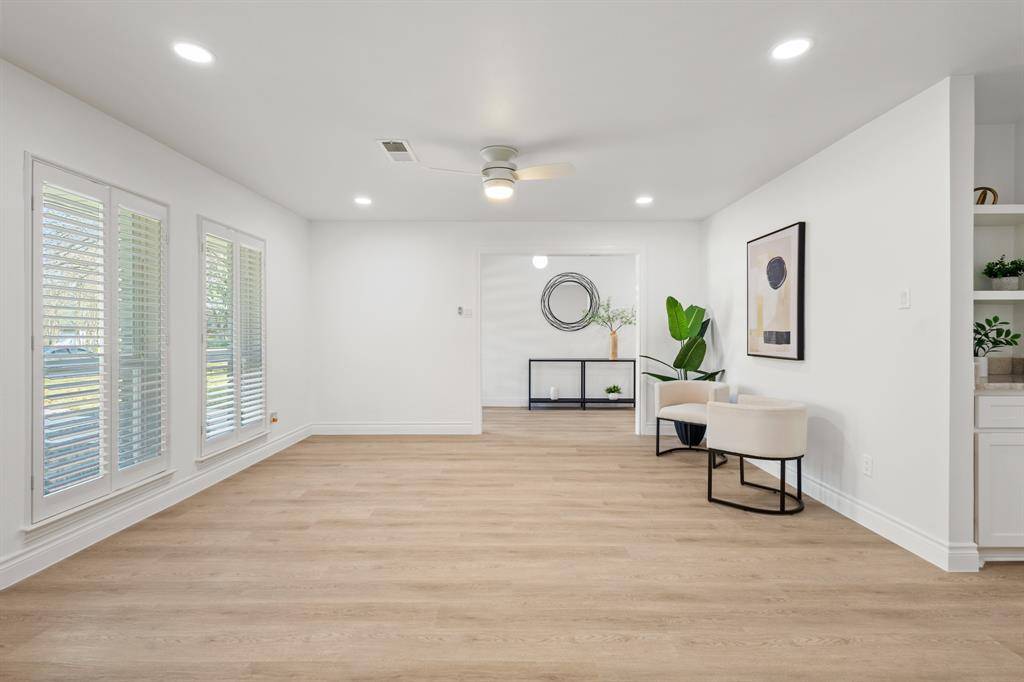 Dallas, TX 75248,7938 Hillfawn Circle