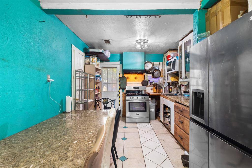 Garland, TX 75040,833 Dent Street