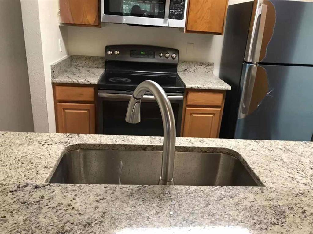 Dallas, TX 75231,6050 Melody Lane #317