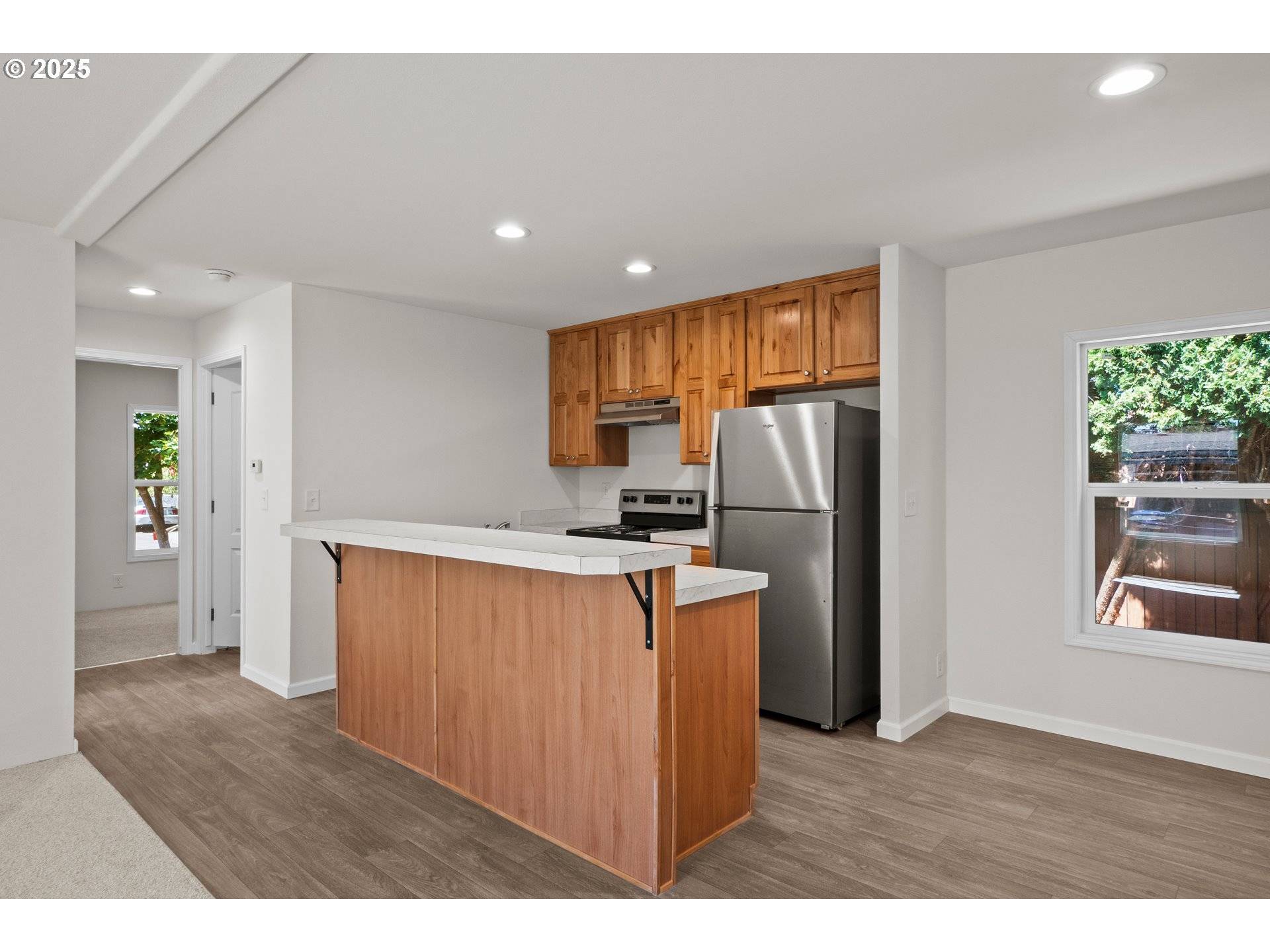 Salem, OR 97305,3054 SURFWOOD DR