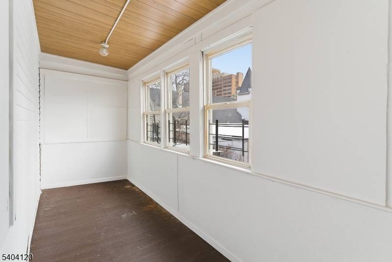 Newark City, NJ 07103,130 Littleton Ave