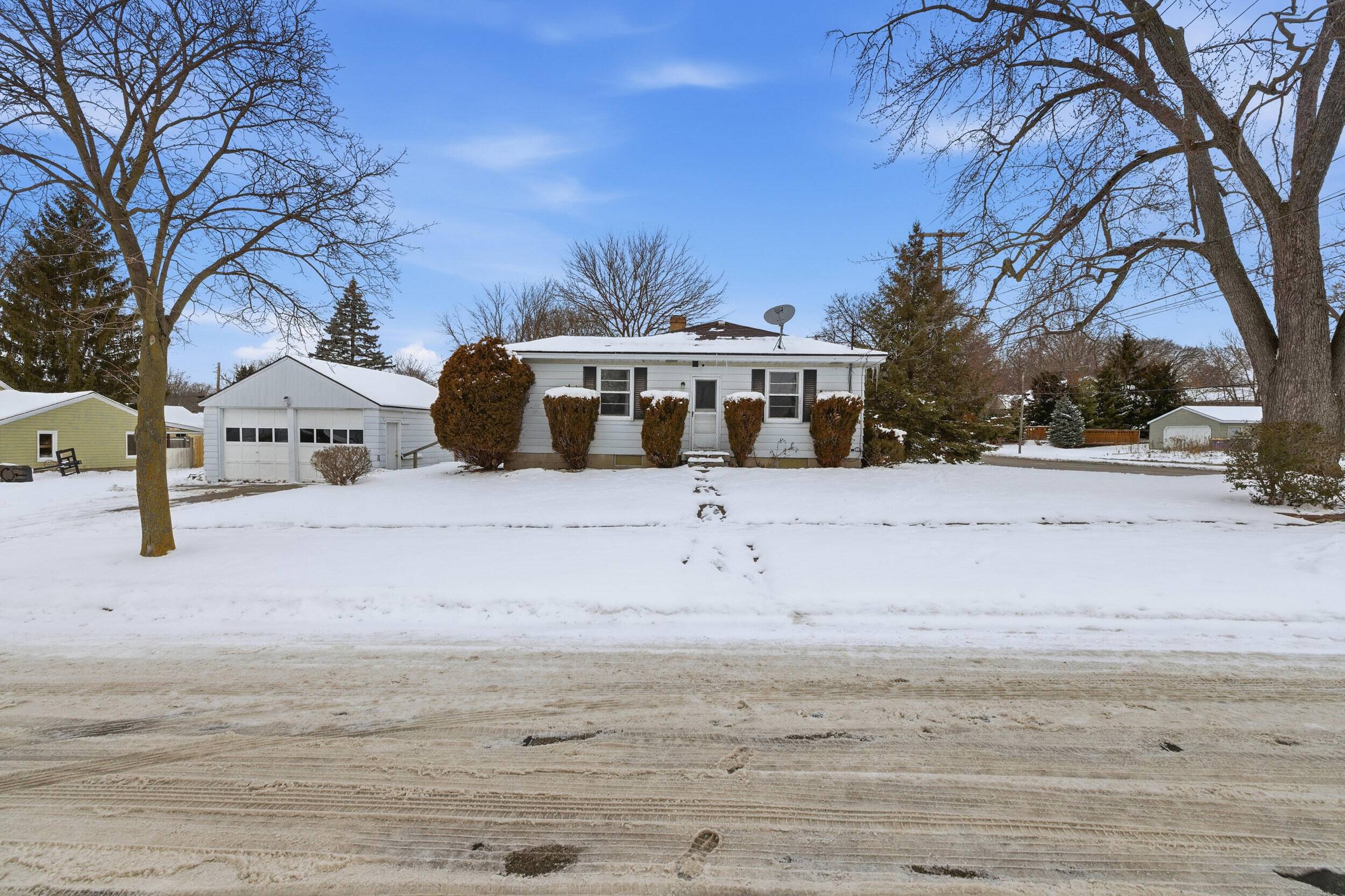 Grand Rapids, MI 49507,2731 Eastern AVE SE