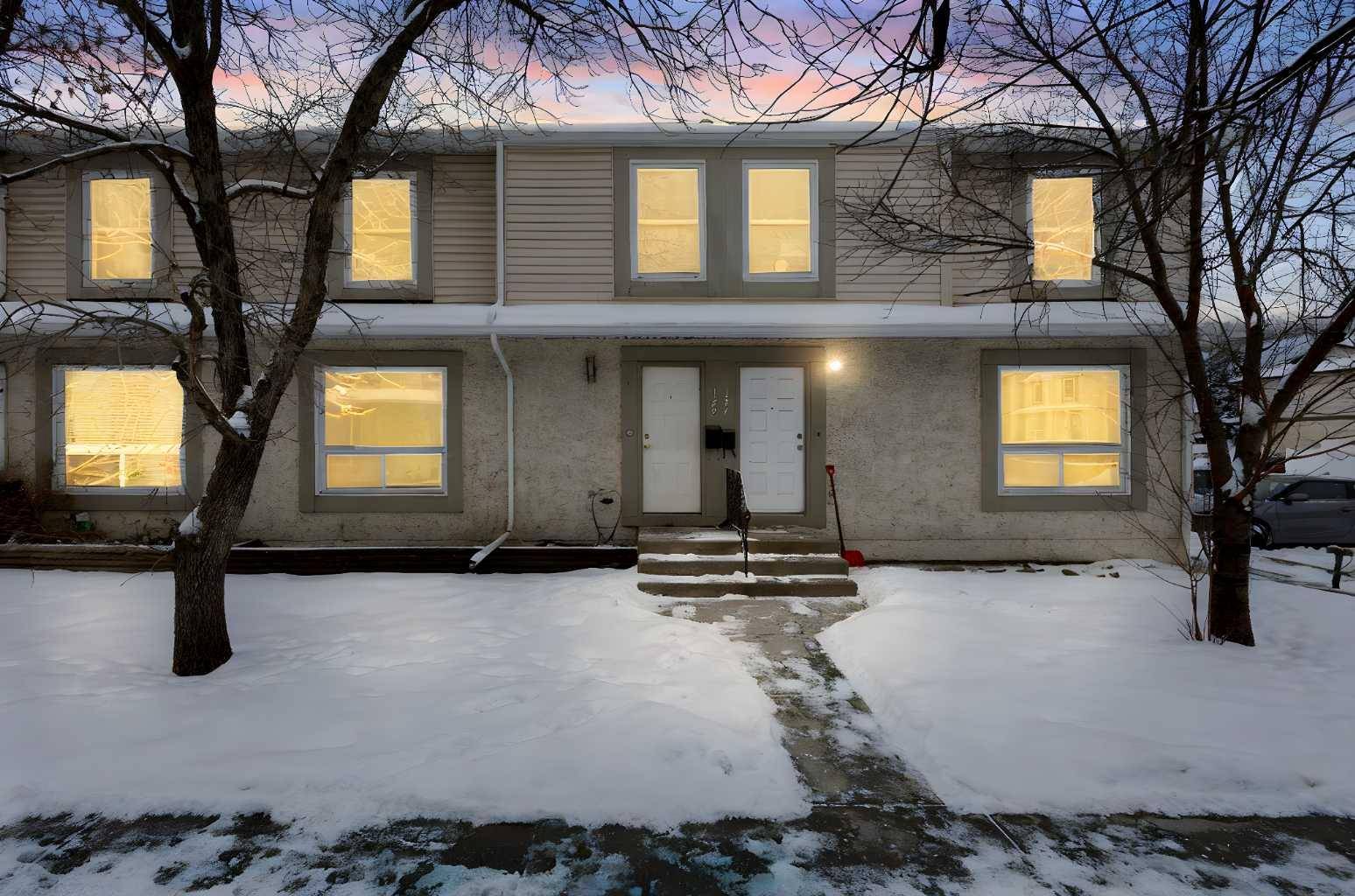 Calgary, AB T2J 6N3,129 Deer Ridge LN SE