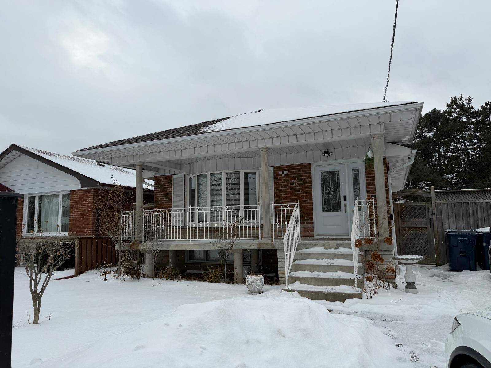 Toronto E05, ON M1T 2A2,70 Moraine Hill DR #Main