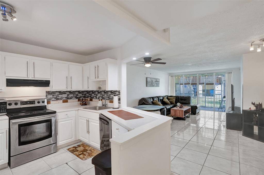 Miami, FL 33179,1690 NE 191st St #112-1