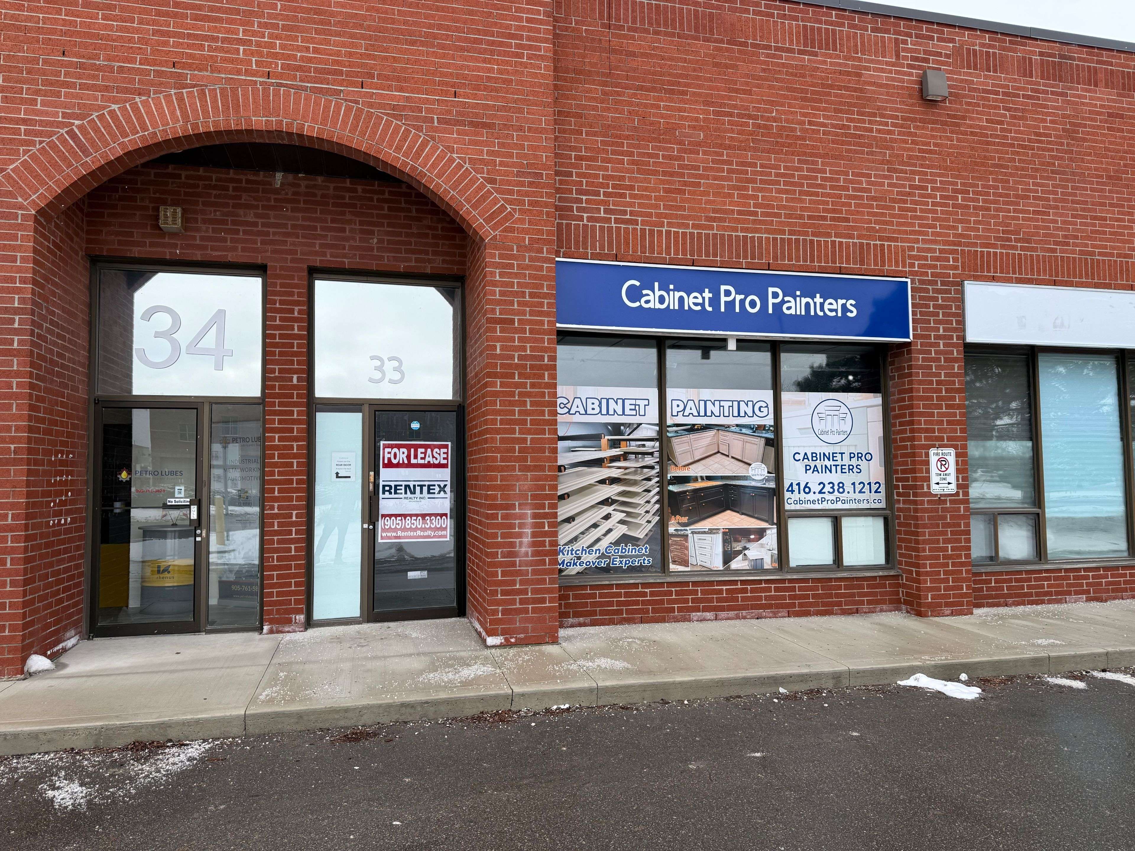 Vaughan, ON L4K 3Y1,358 Edgeley BLVD #33